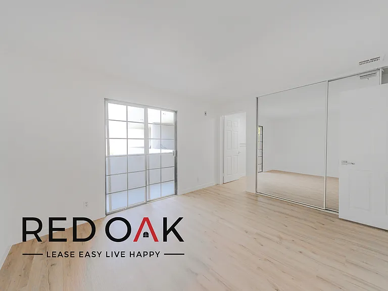 Toluca Lofts — Photo 10