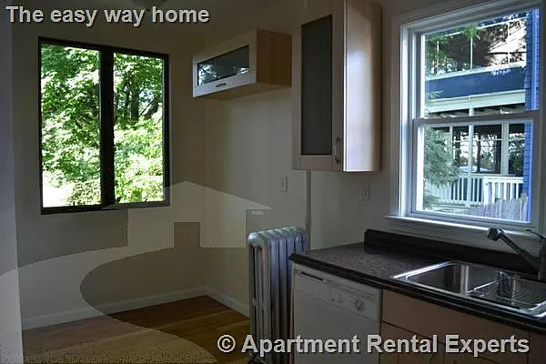 132 Auburn St #1 — Photo 7