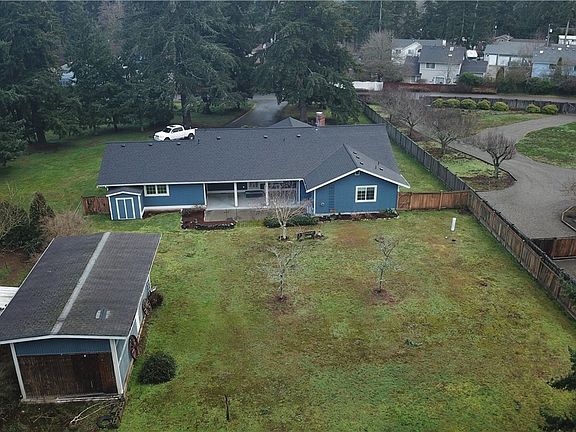 4th image of 22526 Hickory Way
