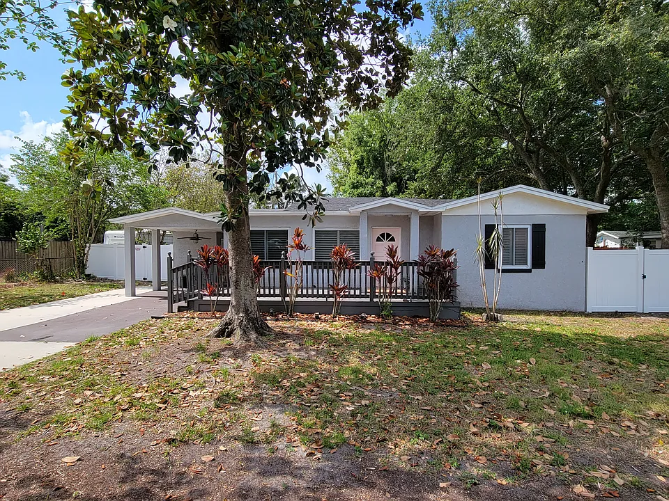 1002 Naples Dr