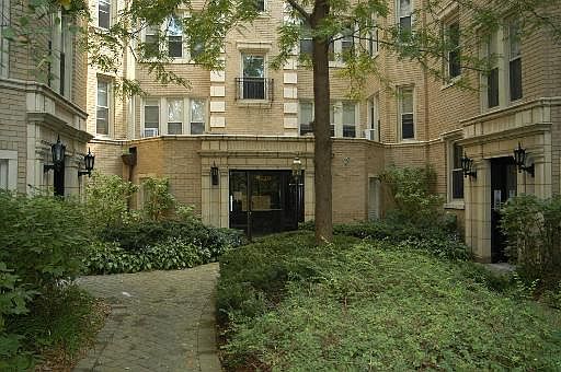 1st image of 4225 N Paulina St #G