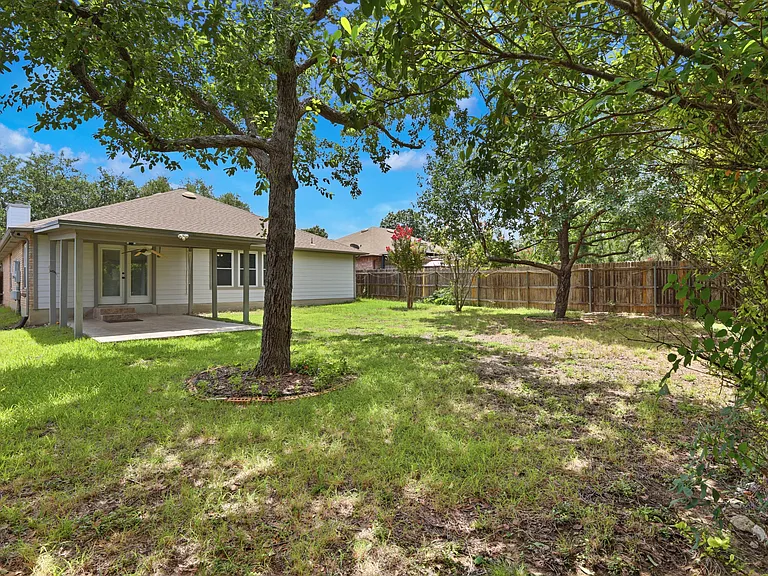 12307 Stable Pond Dr — Photo 24