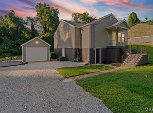 516 Shelly St, Alton, IL 62002