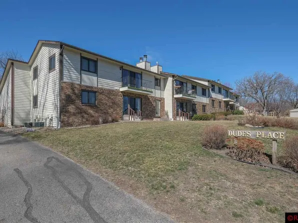 1205 Clear Lake Dr, Waseca, MN 56093