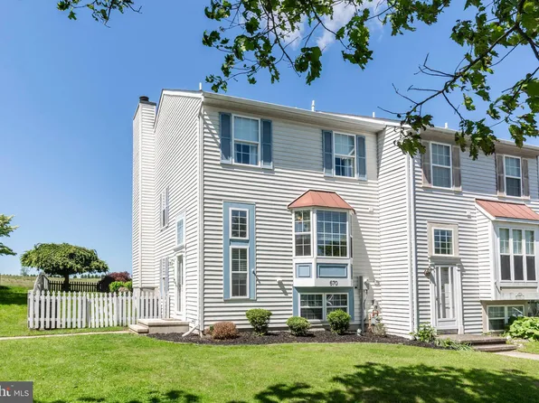 670 Boxwood Dr, Hampstead, MD 21074