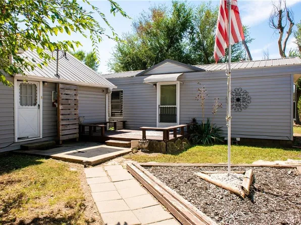 1282 1830th St, Iola, KS 66749