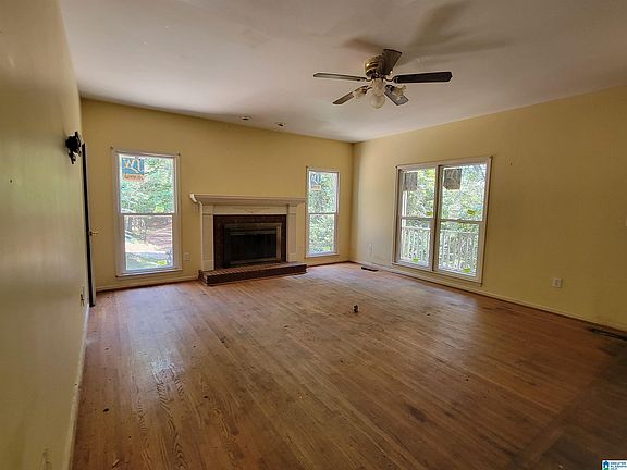 4th image of 159 Chestnut Ln