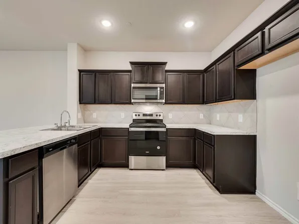 2224 Davenport Dr, Denton, TX 76207