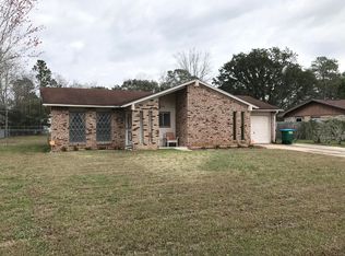 2436 Oxford Dr, Gautier, MS 39553