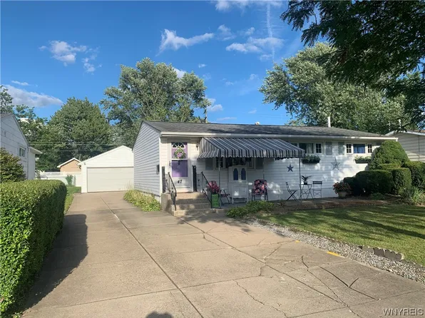47 Susan Dr, Depew, NY 14043