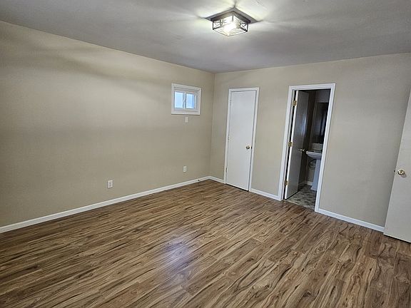 3rd image of 539 Forest Ave