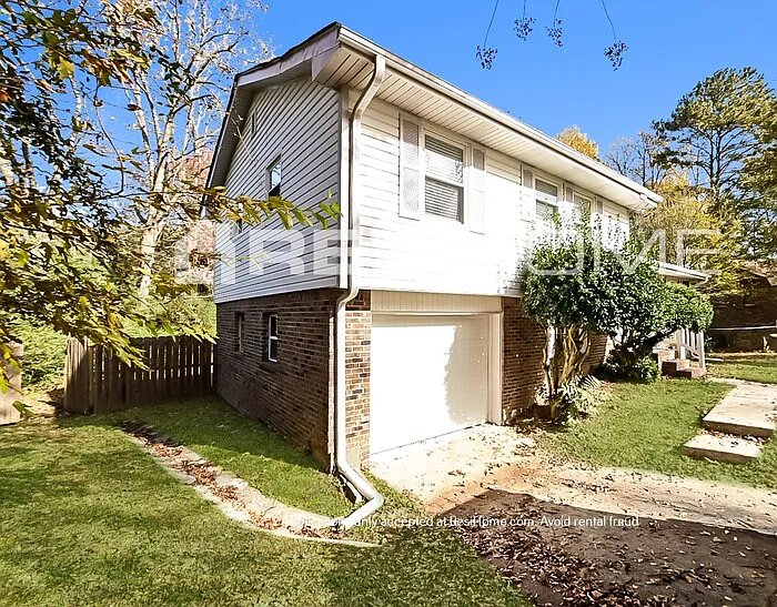 6010 Fairfield Dr — Photo 2