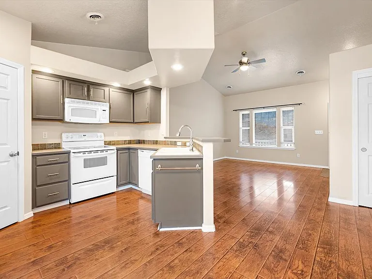 3685 S Creekwood Way — Photo 6