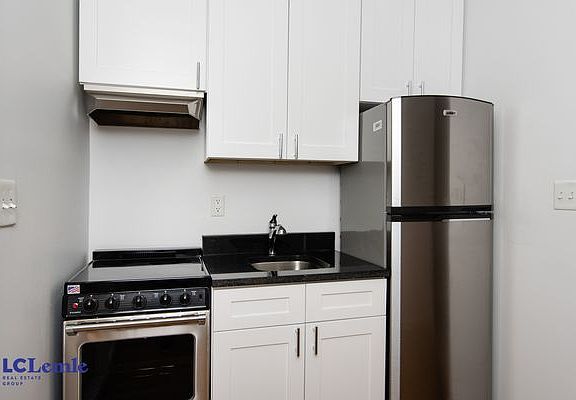 2nd image of 505 E 88th St APT 3H