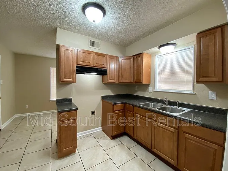 5020 French Bend Ln — Photo 4
