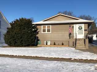 616 W John St, Grand Island, NE 68801