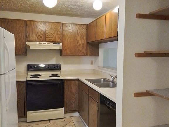5th image of 719 S Church Ave APT 13