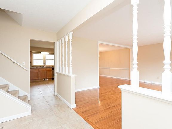 4th image of 15632 Creekwood Ln