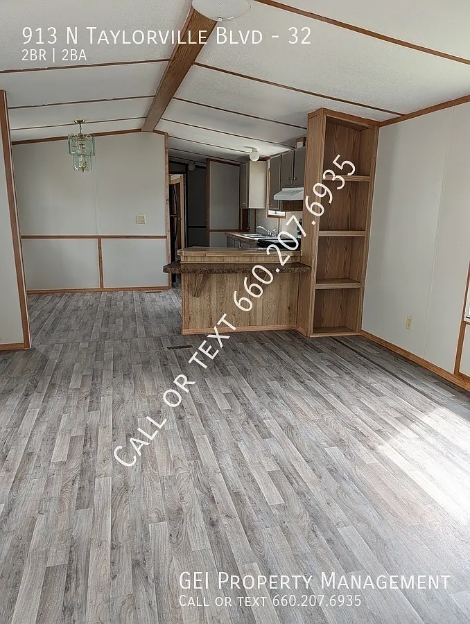 Super Clean, Remodeled 2 Bed, 2 Bath — Photo 1
