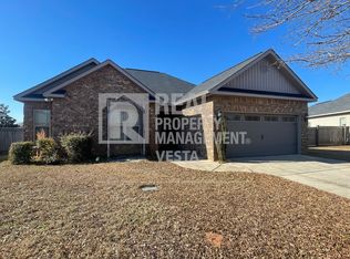 307 Amber Dr, Byron, GA 31008