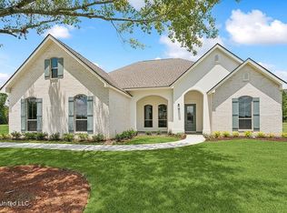 105 Jefferson Davis, Picayune, MS 39466