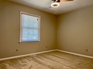 3rd image of 801 E Main St #10881828