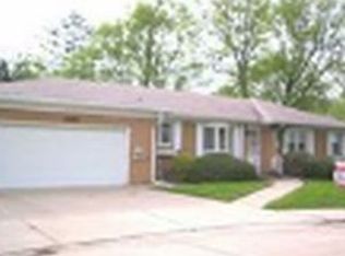 422 Amelia St, Cassville, WI 53806