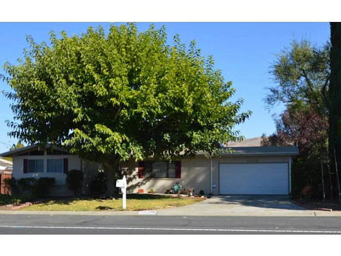 5205 Concord Blvd photo 1
