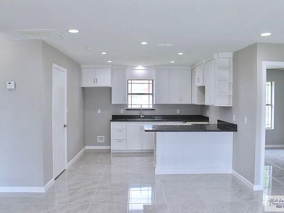 2nd image of 186 E Swanson St