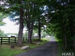 11 Meadow Hill Ln, Pine Bush, NY 12566