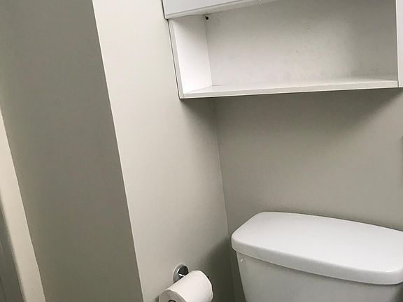 3rd image of 20 Tall Pines Ln