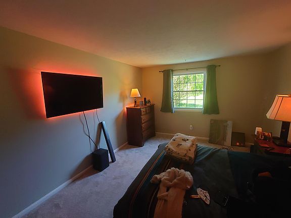 3rd image of 2214 Glouchester Dr