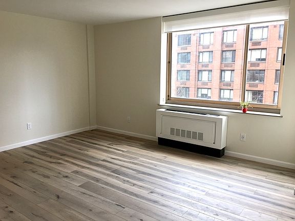 5th image of 250 S End Ave APT 5B