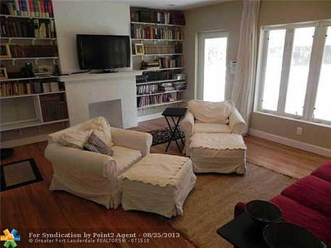 4th image of 501 NE 9th Ave