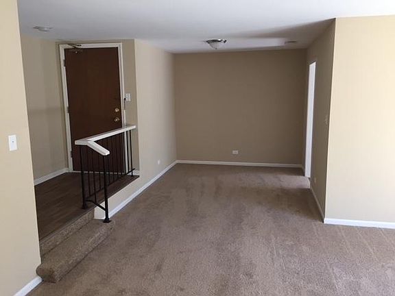 3rd image of 833 Thornton Ct APT 1B