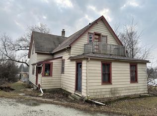 5215 W Leroy Ave, Greenfield, WI 53220