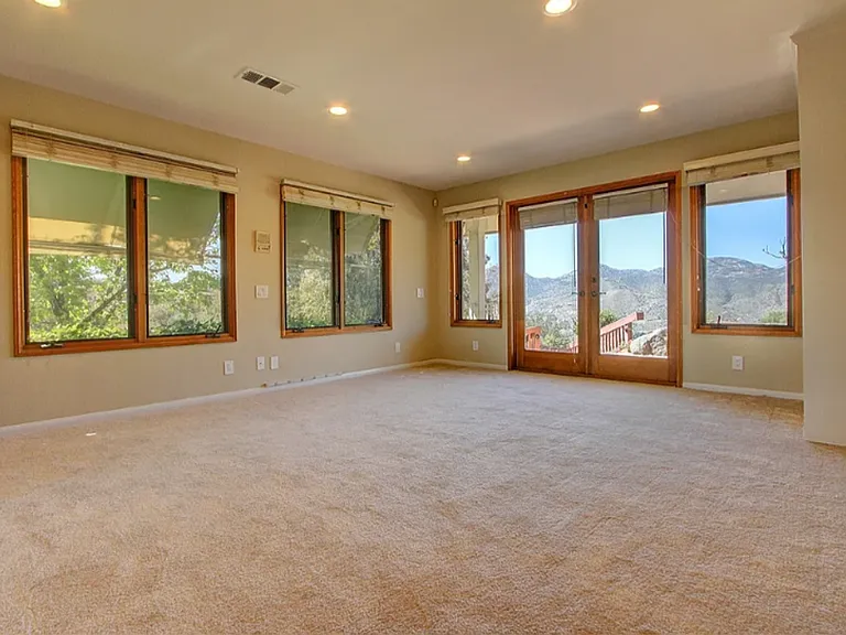 10610 Quail Canyon Rd — Photo 1