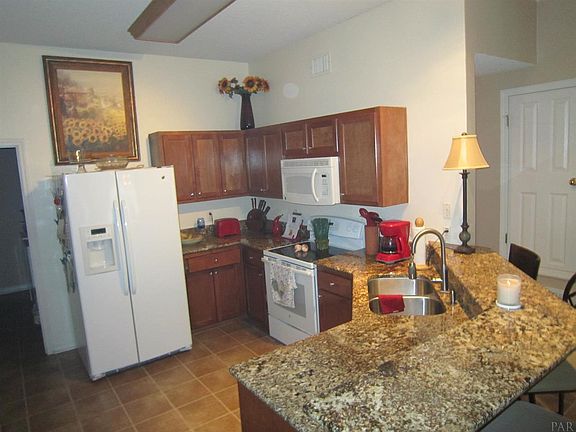 3rd image of 773 Ladner Dr