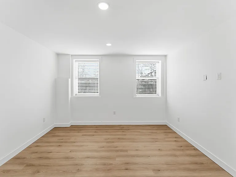 210 Weeden St #9 — Photo 6