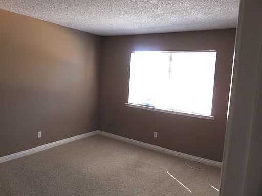 3rd image of 4759 N Cedar Ave APT 102