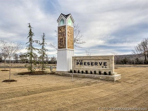 3rd image of 602 Pebble Ridge Rd
