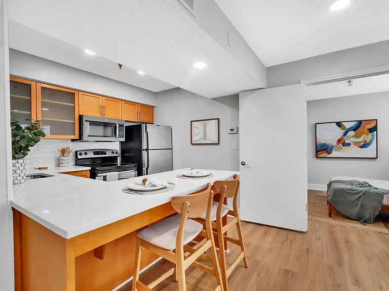 TRELLIS DURHAM RTP Apartments — Photo 13
