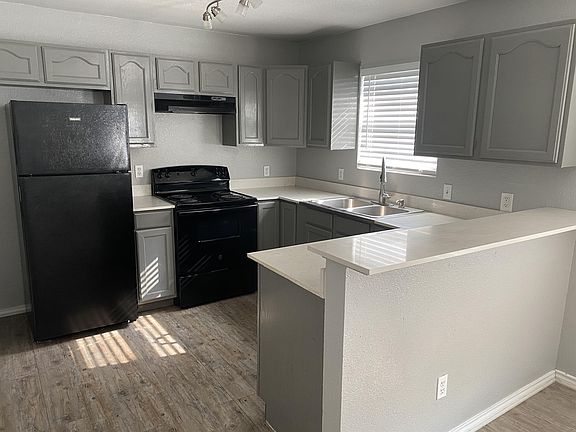 3rd image of 1707 Dawson St #2202