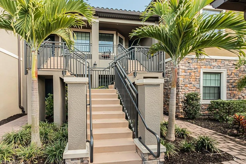 2 bed, 2.0 bath, 1528 sqft, $2,500 — Photo 1