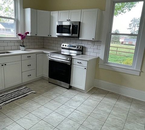 4th image of 814 Lunenburg Dr