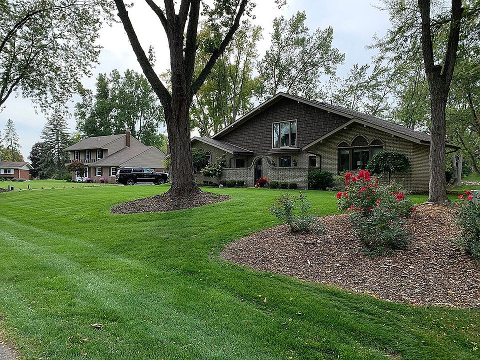 1st image of 3122 Lakeside Dr