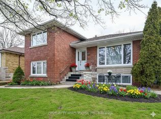 22 Perivale Cres, Toronto, ON M1J2C1