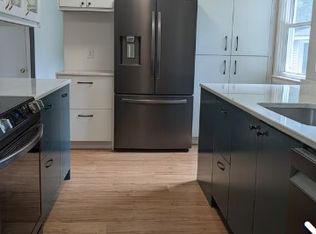 112 Hayes Rd, Apple Valley, MN 55124