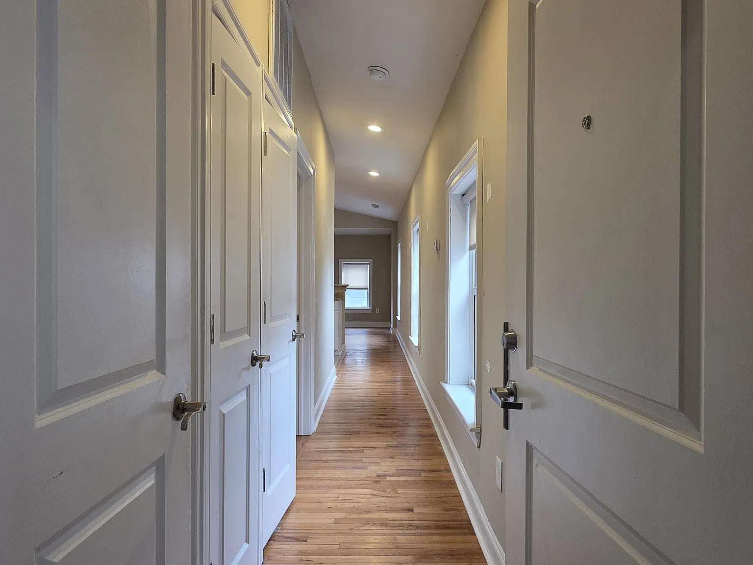 1114 Pine St — Photo 2