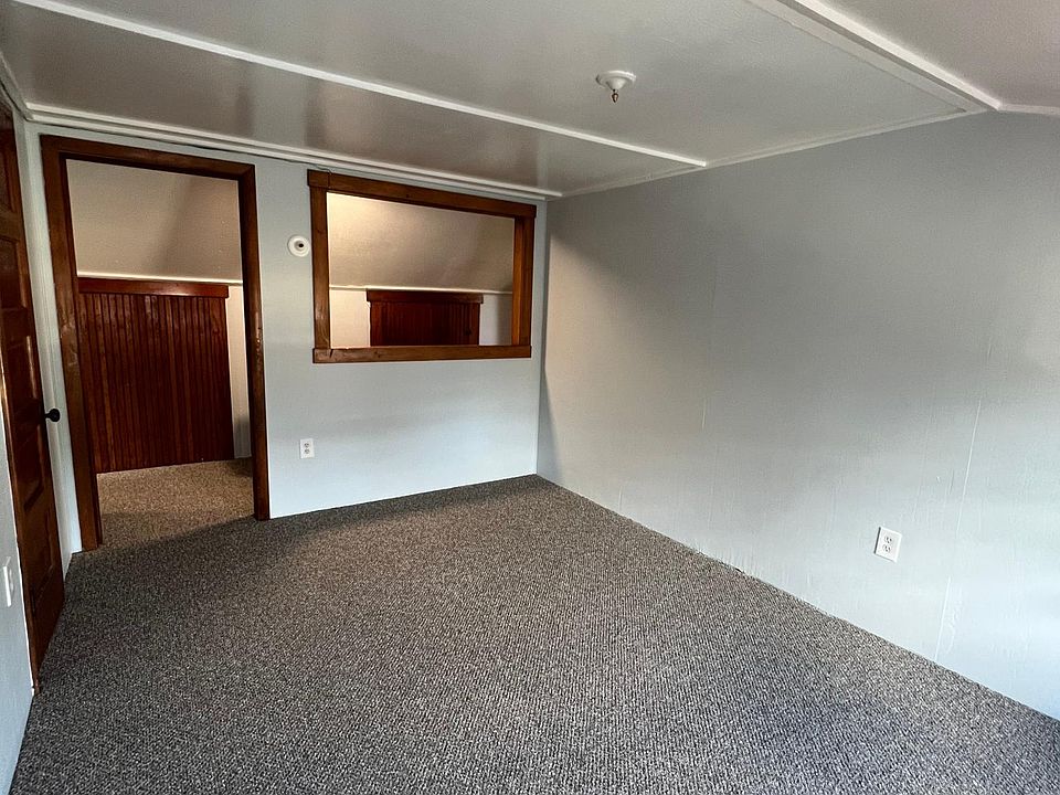 353 Broad St 3, New London, CT 06320 Zillow